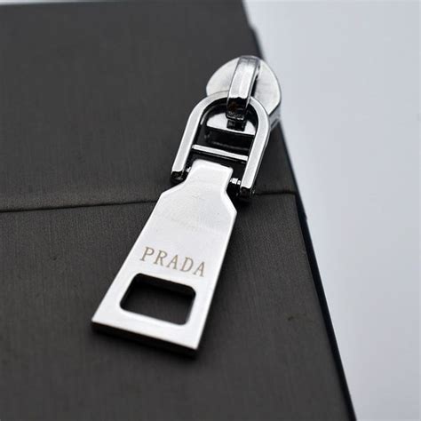 prada 1691 cinghia|prada zippers.